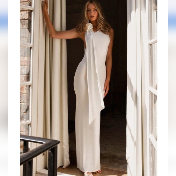 Peppermayo Dresses & Skirts - peppermayo Peppermayo Exclusive - Pure Angel Maxi Dress - Snow